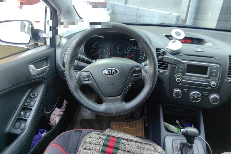 Used Kia K3 2013 1.6L Automatic GLS Steering Wheel