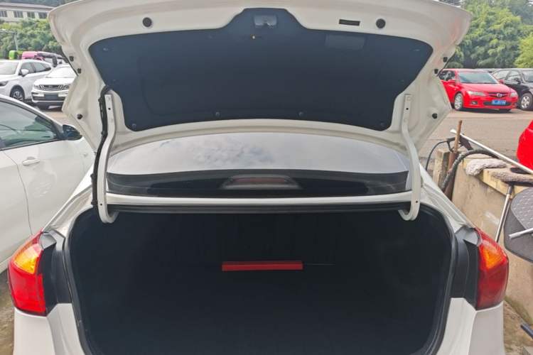 Used Kia K3 2013 1.6L Automatic GLS Trunk