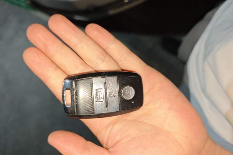 Used Kia K3 2013 1.6L Automatic GLS Vehicle Key