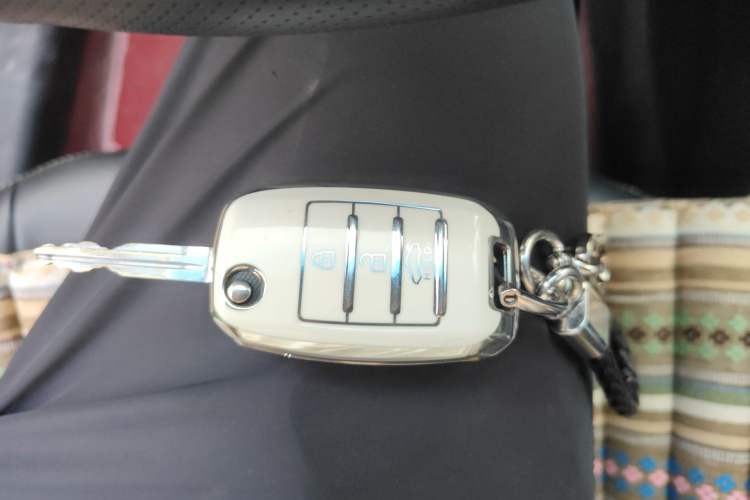 Used Kia K3 2013 1.6L Manual GLS Vehicle Key
