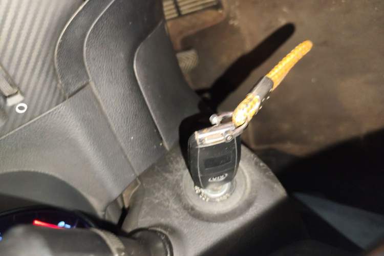 Used Kia K3 2013 1.6L Manual GLS Vehicle Key