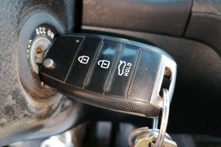 Used Kia K3 2013 1.6L Manual GLS Vehicle Key