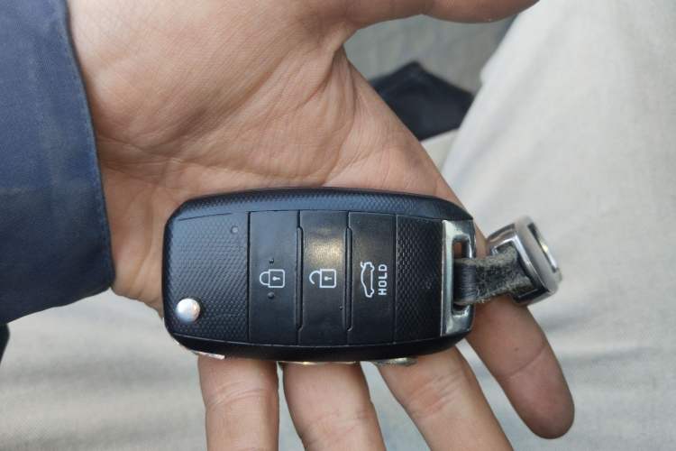 Used Kia K3 2013 1.6L Manual GLS Vehicle Key