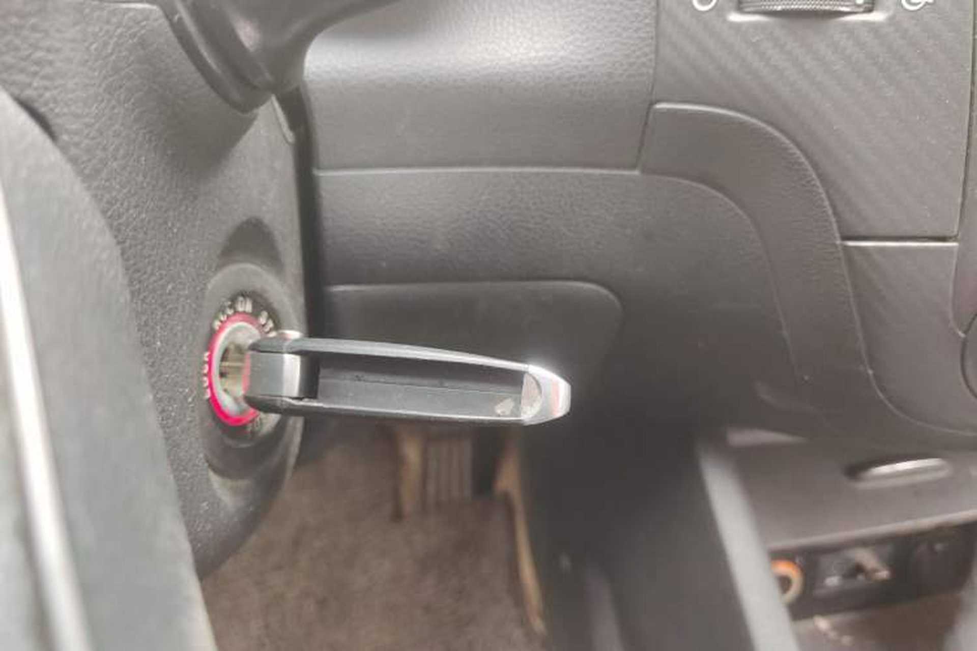 Used Kia K3 2013 1.6L Manual GLS Vehicle Key
