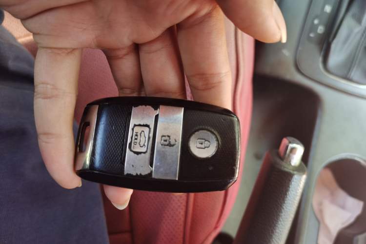 Used Kia K3 2013 1.6L Automatic GLS Vehicle Key