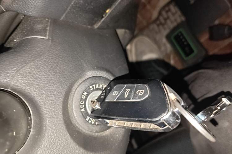 Used Kia K3 2013 1.6L Automatic GL Vehicle Key