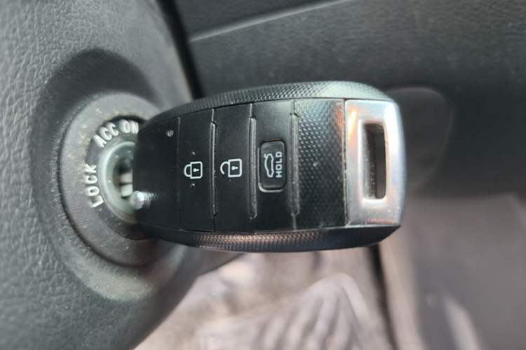 Used Kia K3 2013 1.6L Manual GLS Vehicle Key