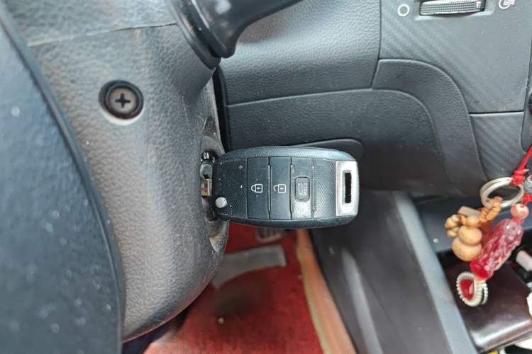 Used Kia K3 2013 1.6L Manual GLS Vehicle Key