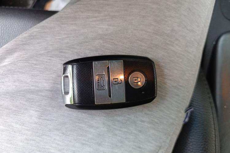 Used Kia K3 2013 1.6L Automatic GLS Vehicle Key