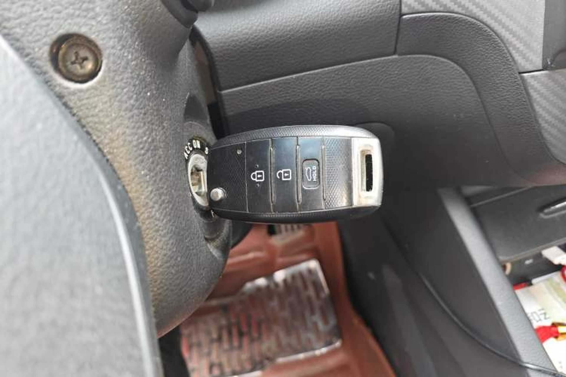 Used Kia K3 2013 1.6L Manual GLS Vehicle Key