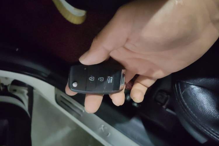 Used Kia K3 2013 1.6L Automatic GL Vehicle Key