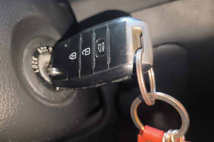 Used Kia K3 2013 1.6L Manual GLS Vehicle Key