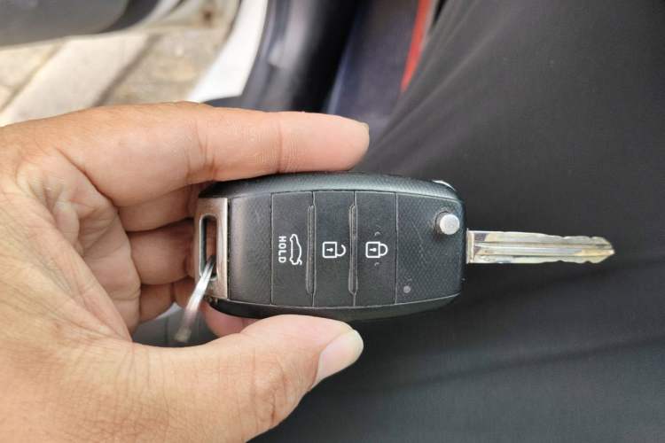 Used Kia K3 2013 1.6L Manual GLS Vehicle Key
