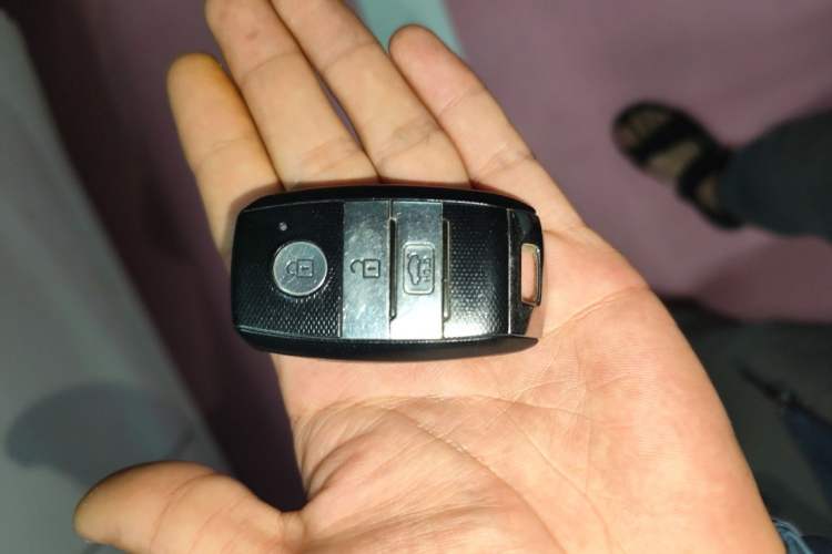 Used Kia K3 2013 1.6L Automatic DLX Vehicle Key