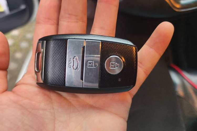 Used Kia K3 2013 1.6L Automatic GLS Vehicle Key