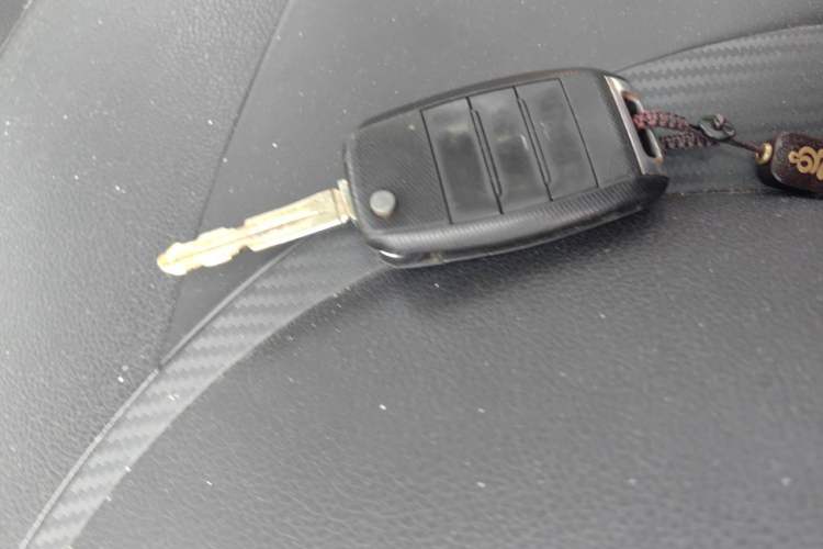 Used Kia K3 2013 1.6L Manual GLS Vehicle Key