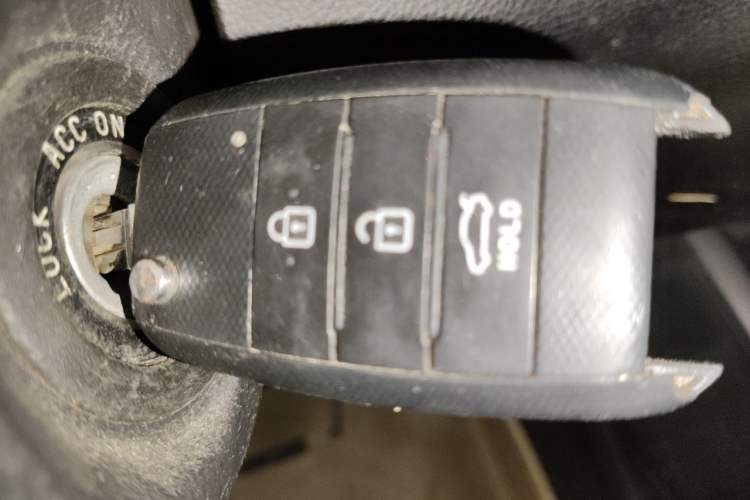 Used Kia K3 2013 1.6L Manual GLS Vehicle Key