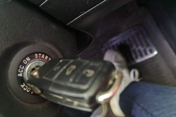 Used Kia K3 2013 1.6L Manual GLS Vehicle Key