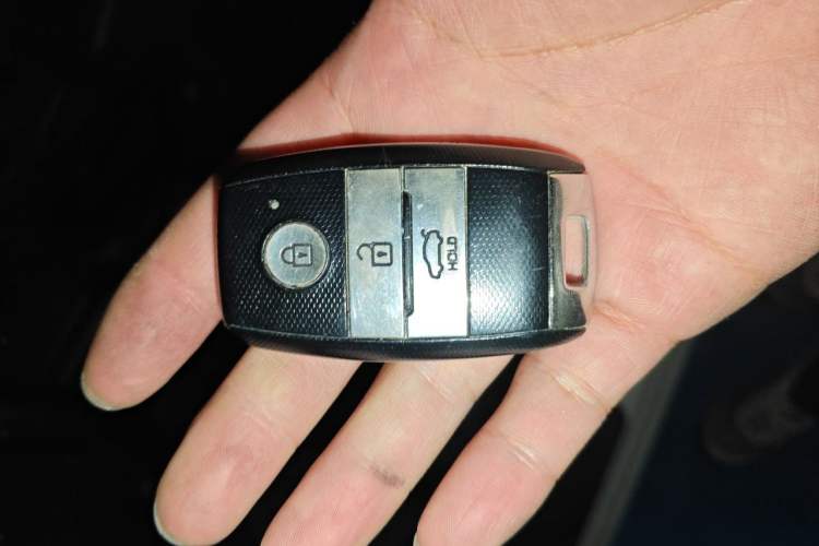 Used Kia K3 2013 1.6L Automatic GLS Vehicle Key