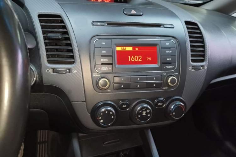 Used Kia K3 2015 1.6L Automatic GLS Audio And AC Panel