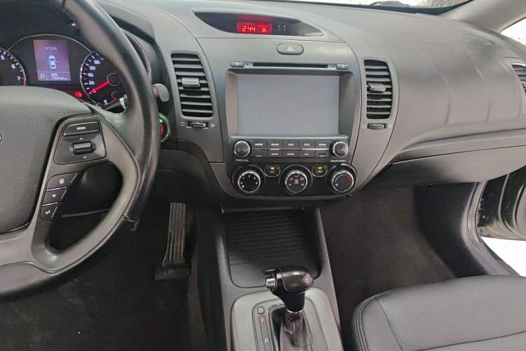 Used Kia K3 2015 1.6L Automatic GLS Audio And AC Panel
