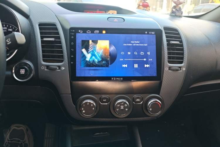 Used Kia K3 2015 1.6L Automatic GLS Audio And AC Panel