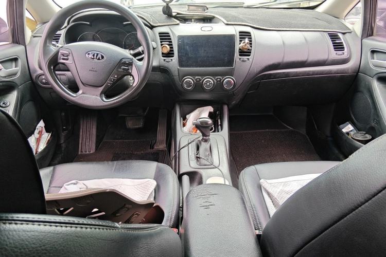 Used Kia K3 2015 1.6L Automatic GL Center Console