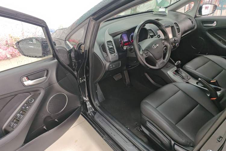 Used Kia K3 2015 1.6L Automatic GLS Driver Seat