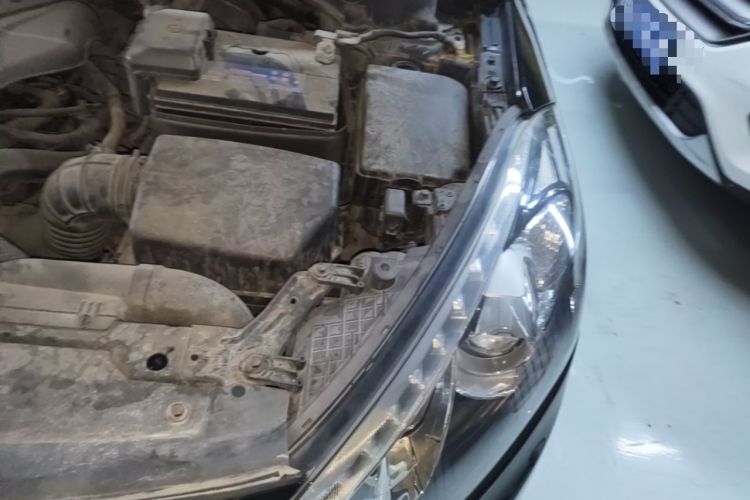 Used Kia K3 2015 1.6L Automatic GLS Engine Bay Left