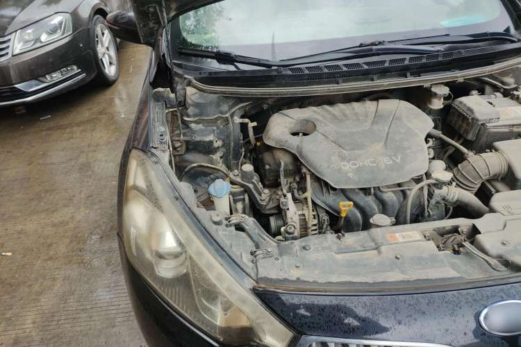 Used Kia K3 2015 1.6L Manual GLS Engine Bay Right