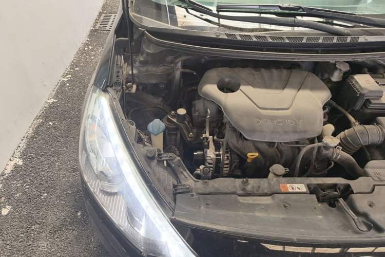 Used Kia K3 2015 1.6L Automatic GLS Engine Bay Right