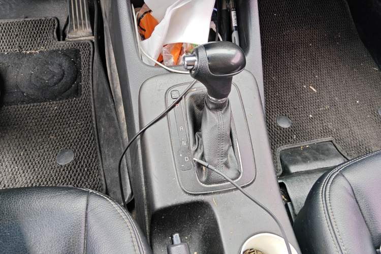 Used Kia K3 2015 1.6L Automatic GL Gear Lever
