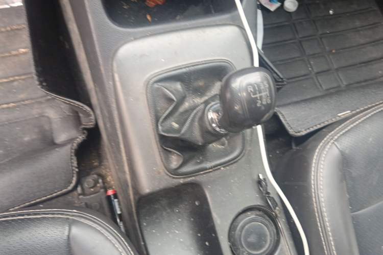 Used Kia K3 2015 1.6L Manual GL Gear Lever