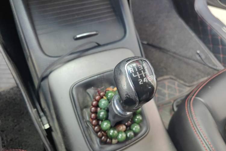 Used Kia K3 2015 1.6L Manual GLS Gear Lever