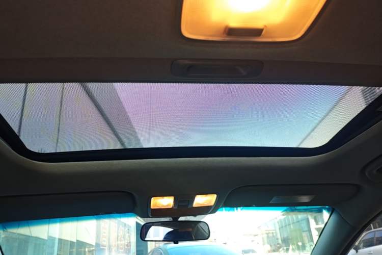 Used Kia K3 2015 1.6L Automatic GLS Headliner
