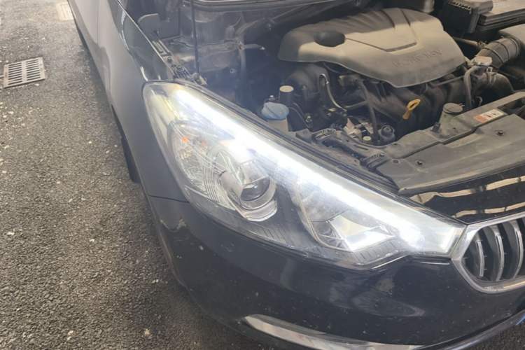 Used Kia K3 2015 1.6L Automatic GLS Right Front Headlight
