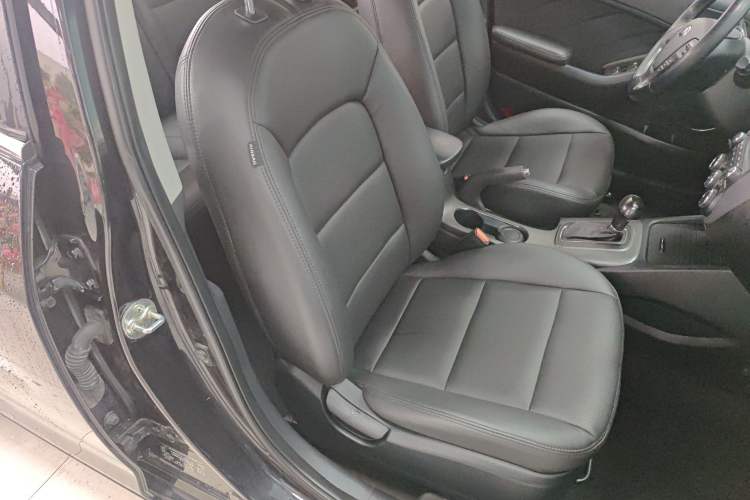 Used Kia K3 2015 1.6L Automatic GLS Right Front Seat