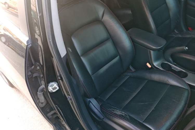 Used Kia K3 2015 1.6L Automatic GLS Right Front Seat