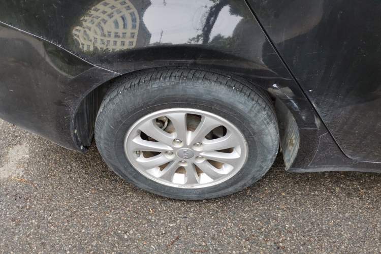 Used Kia K3 2015 1.6L Manual GL Right Rear Wheel Hub
