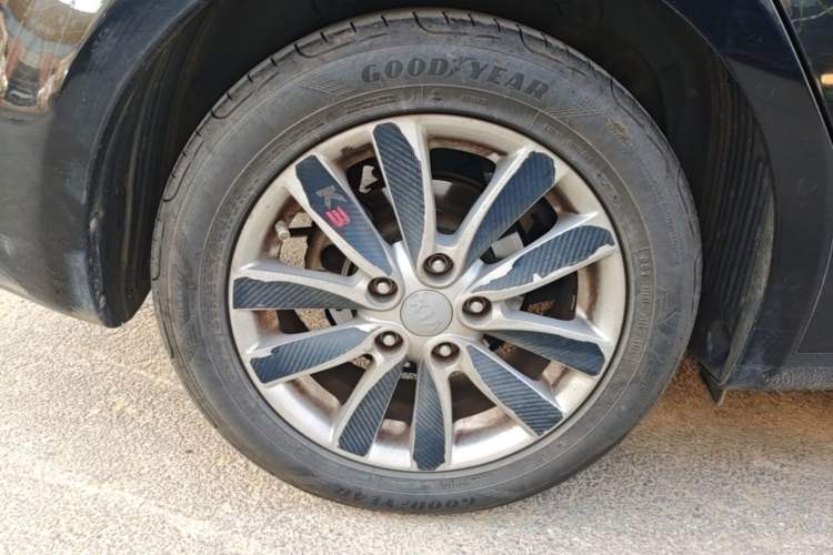 Used Kia K3 2015 1.6L Automatic GLS Right Rear Wheel Hub
