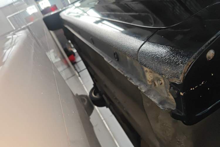 Used Kia K3 2015 1.6L Automatic GL Right Side Sill