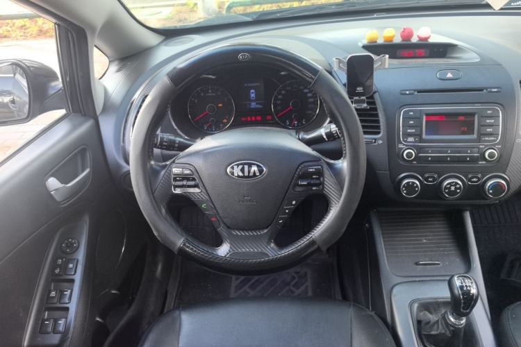 Used Kia K3 2015 1.6L Manual GLS Steering Wheel