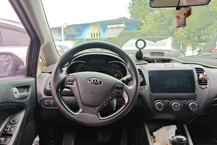 Used Kia K3 2015 1.6L Automatic GL Steering Wheel