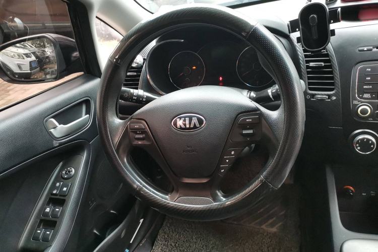 Used Kia K3 2015 1.6L Manual GL Steering Wheel
