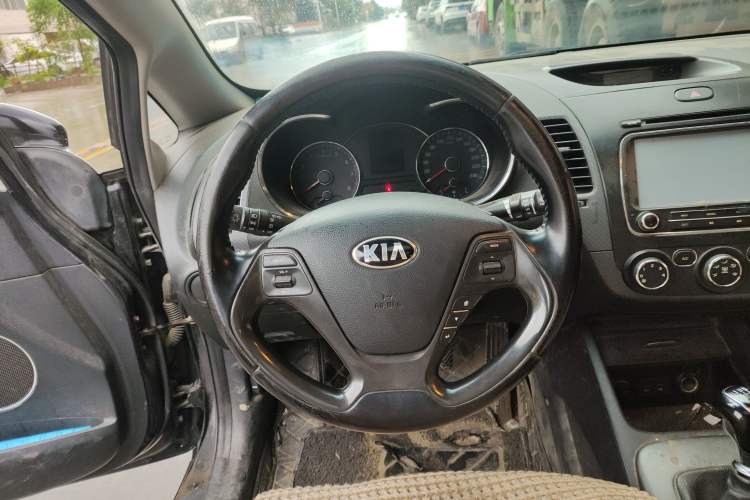 Used Kia K3 2015 1.6L Manual GLS Steering Wheel