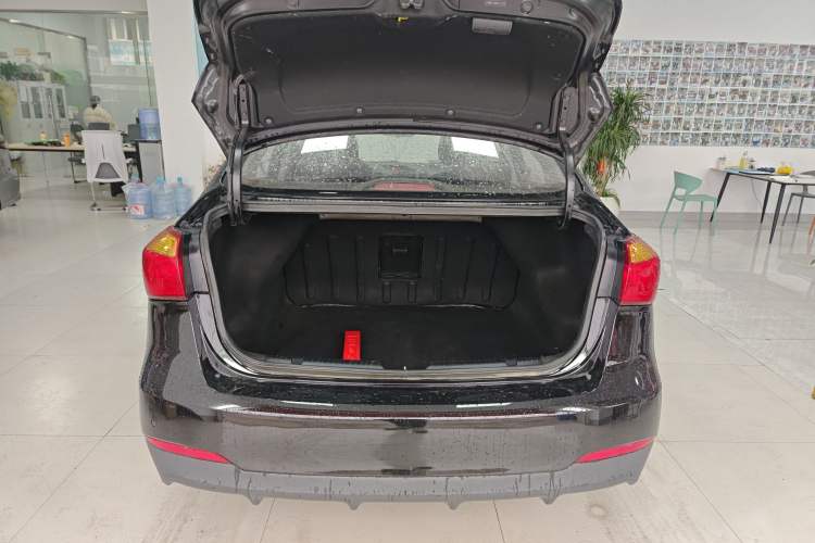 Used Kia K3 2015 1.6L Automatic GLS Trunk