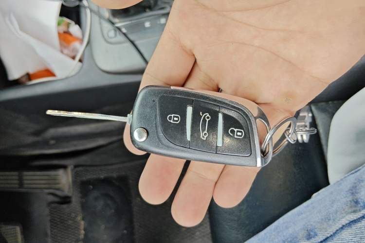 Used Kia K3 2015 1.6L Automatic GL Vehicle Key