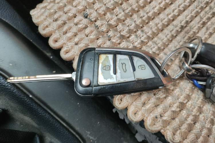 Used Kia K3 2015 1.6L Manual GLS Vehicle Key