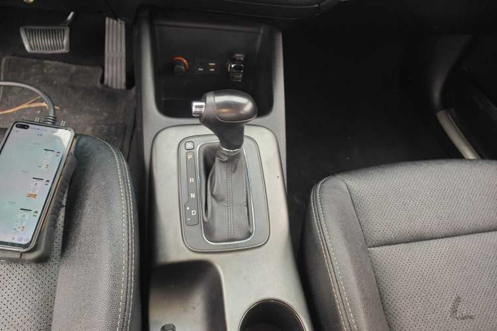 Used Kia K3 2015 1.6L Automatic GL Gear Lever