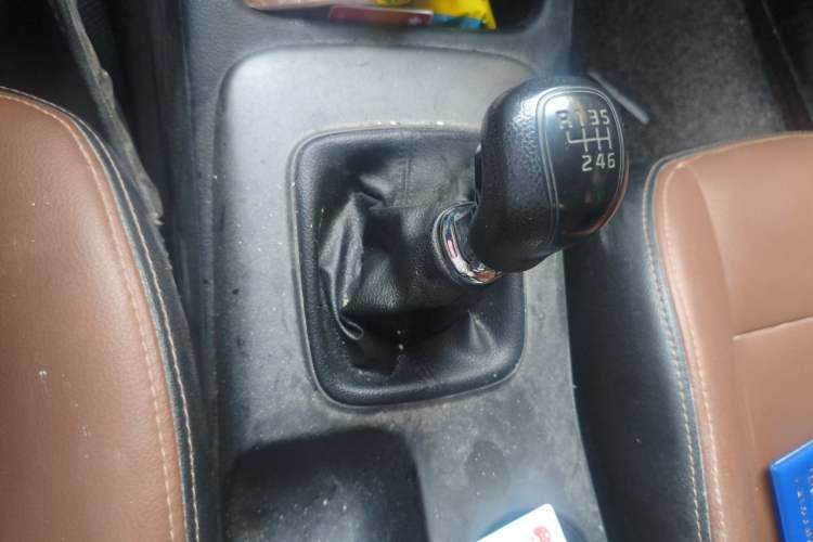 Used Kia K3 2015 1.6L Manual GL Gear Lever